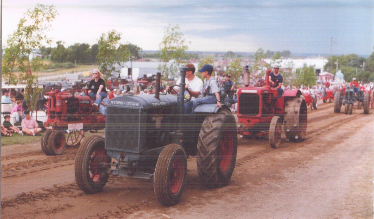 paradeof.jpg (145696 bytes)